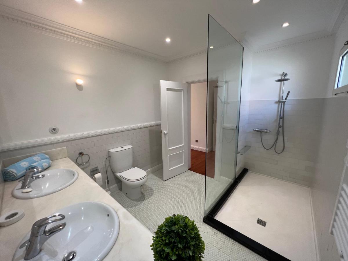 Casa Roc Madeira - 5 Bedrooms - Ocean And City Views - Private Heated Pool Фуншал Екстериор снимка